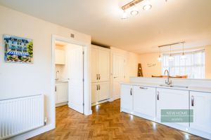 Photo 32- click for photo gallery